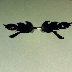 Black flame sunglasses